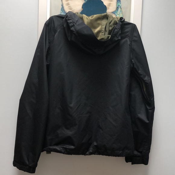 Burton Winter Hiking Snow Jacket with Lots Of Compartments For Personal Storage - Picture 12 of 14